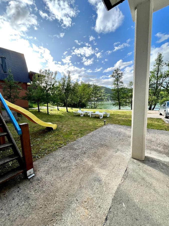Cobras Plivsko Jezero, Jajce Villa Luaran gambar