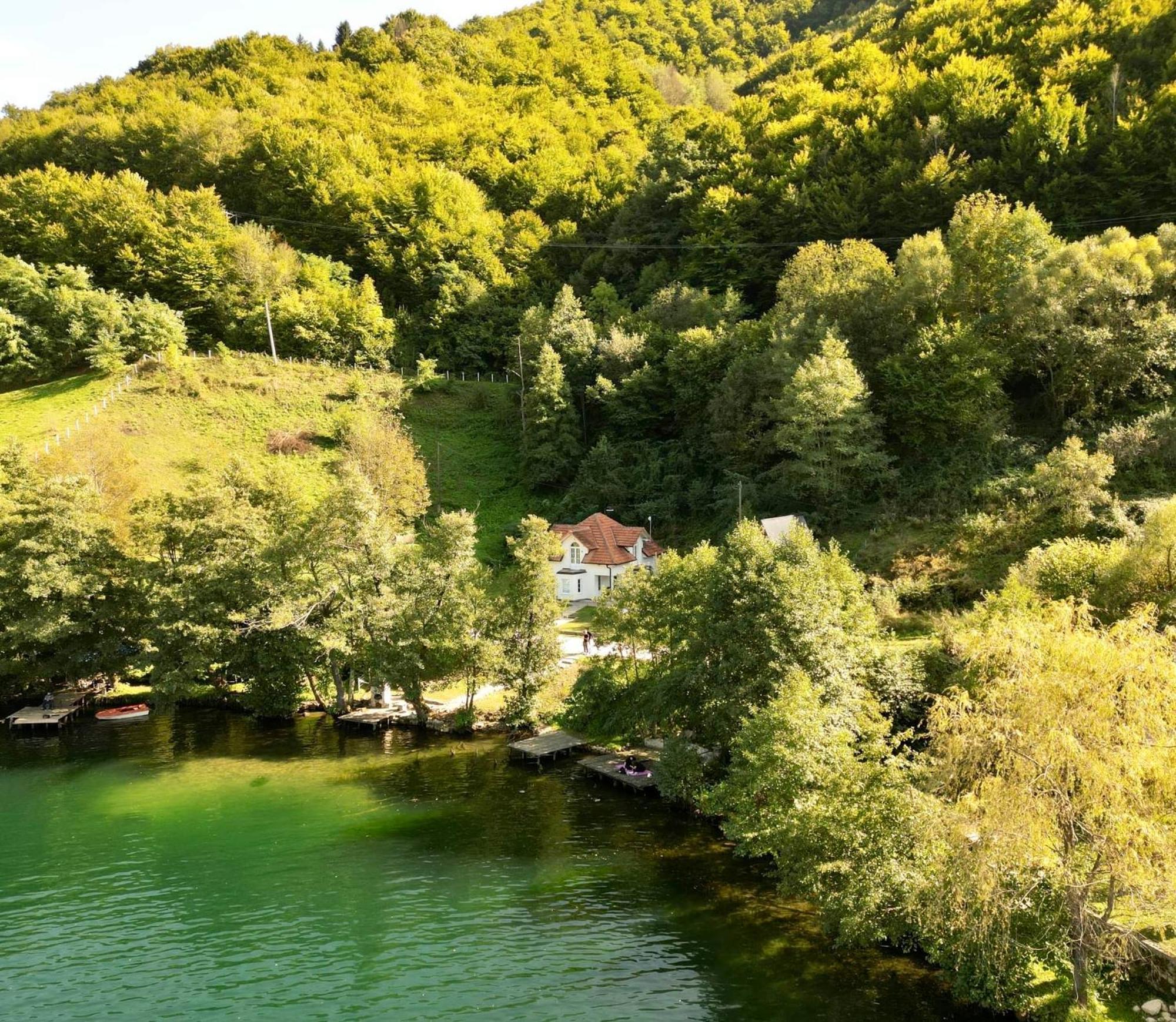 Cobras Plivsko Jezero, Jajce Villa Luaran gambar