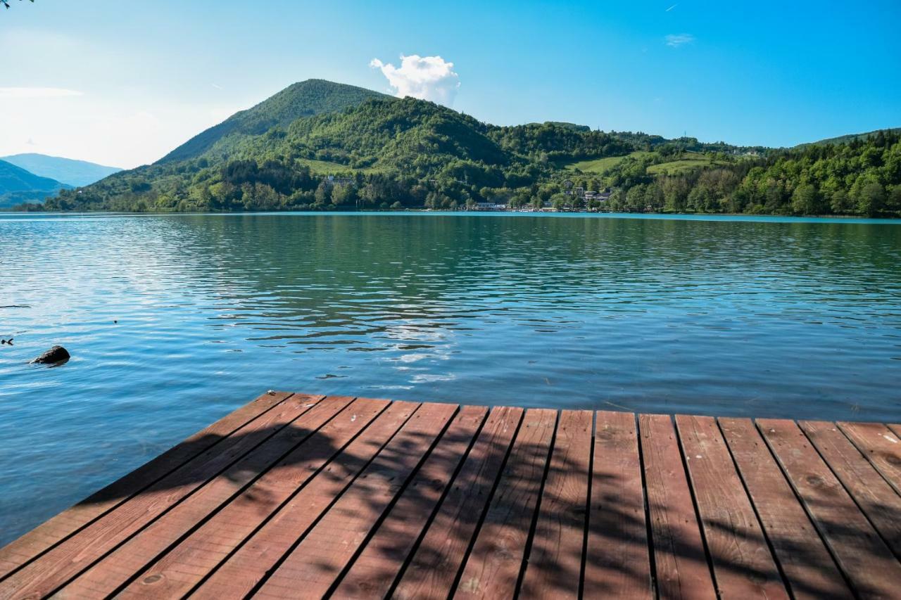 Cobras Plivsko Jezero, Jajce Villa Luaran gambar